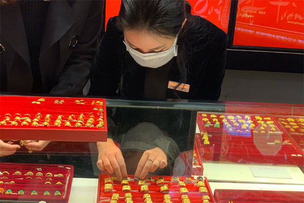 Những bóng hồng nghìn tỷ trên sàn chứng khoán Việt-3