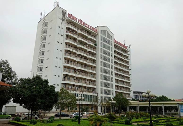 12 người bay cùng ca Covid-19 ở Hà Nội, Ninh Bình phong tỏa 2 khách sạn với hơn 200 người-2