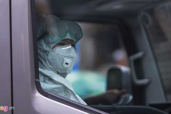 13/20 người ở TP.HCM bay cùng chuyến với bệnh nhân thứ 17 âm tính-3