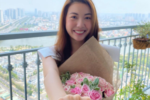 Lộ diện chân dung soái ca” U40 sắp kết hôn với Á hậu Thúy Vân-10