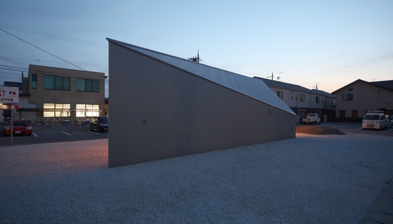 Ngôi nhà với bề ngang chỉ 2m nhưng gây thương nhớ với thiết kế siêu thông minh lấy cảm hứng từ hình dạng của viên kim cương ở Nhật-3