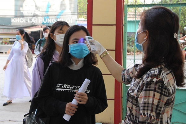 Sau 1 tuần đi học, nhiều trường Đại học, Cao đẳng quyết định cho sinh viên tiếp tục nghỉ-2