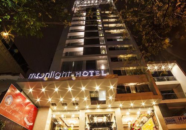 Lịch sử di chuyển và tiếp xúc của nữ du khách Anh dương tính Covid-19 tại Huế-2