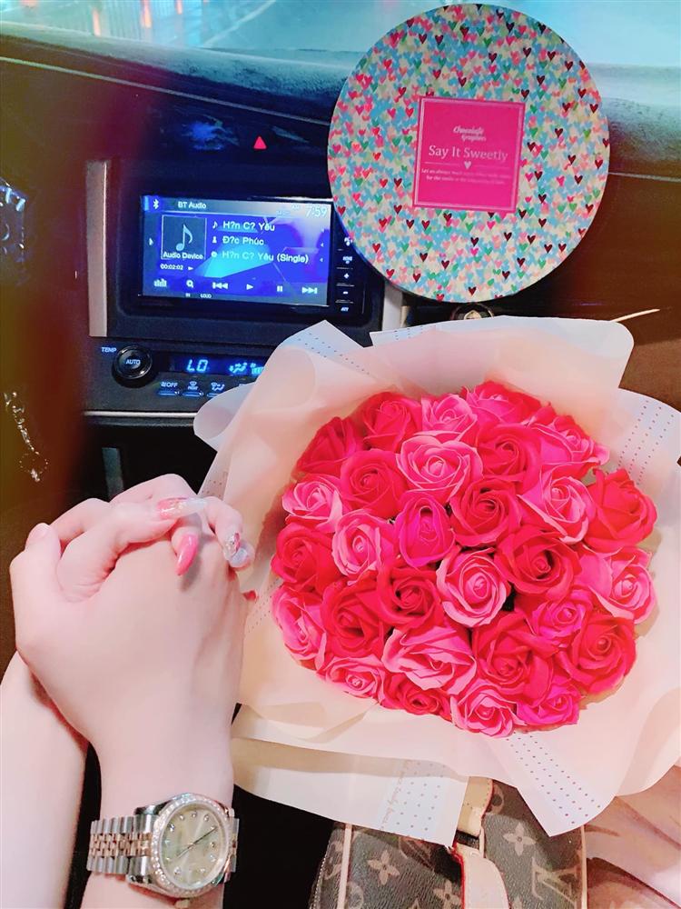 Tình cũ Yvonne hơn 32 tuổi phản ứng khi Vũ Hoàng Việt có bạn gái mới-3