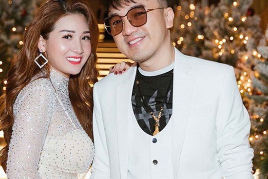 Vợ trẻ kém 12 tuổi của Dương Ngọc Thái: Anh ấy bảo tôi ngủ lại vì phòng có hai giường và hứa sẽ không làm gì
