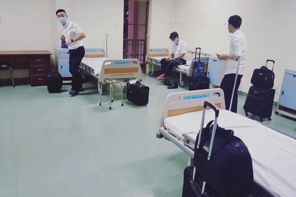 Hà Nội: 2 bệnh nhân trên 60 tuổi nhiễm Covid-19 chuyển biến xấu, phải thở máy-2