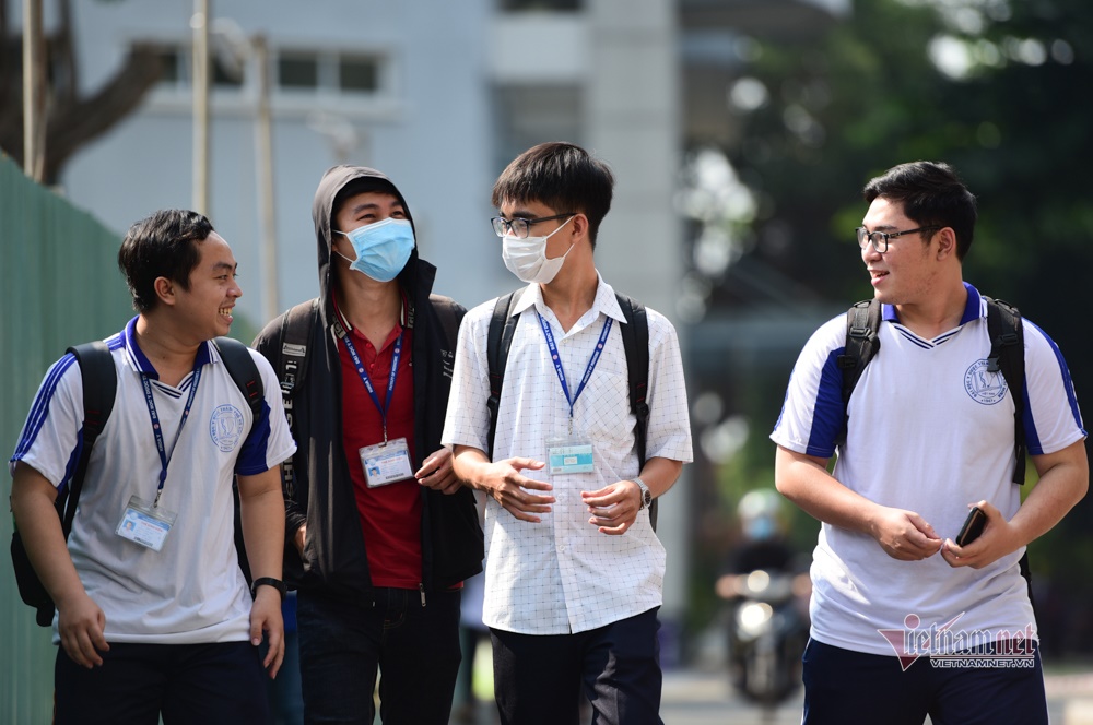 Ngày đầu tiên tại trường đại học duy nhất ở TP.HCM cho sinh viên đi học trở lại-2