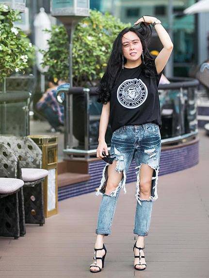 Bất chấp tuổi tác, Phượng Chanel vẫn mê diện mốt quần rách tả tơi-7