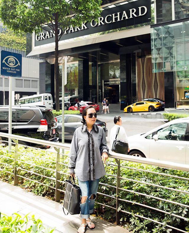 Bất chấp tuổi tác, Phượng Chanel vẫn mê diện mốt quần rách tả tơi-10