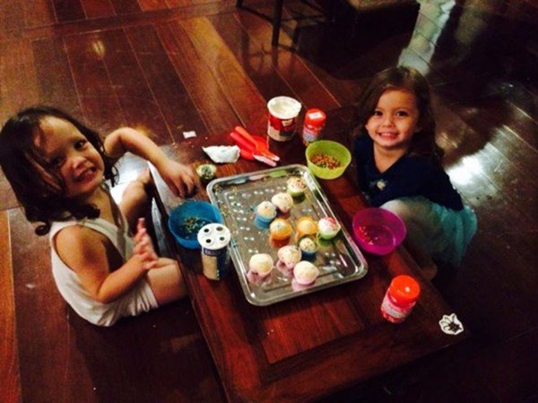 Con gái thiên thần của Diva Hồng Nhung làm bánh tặng mẹ, thành quả đẹp lạ gây ngạc nhiên-5