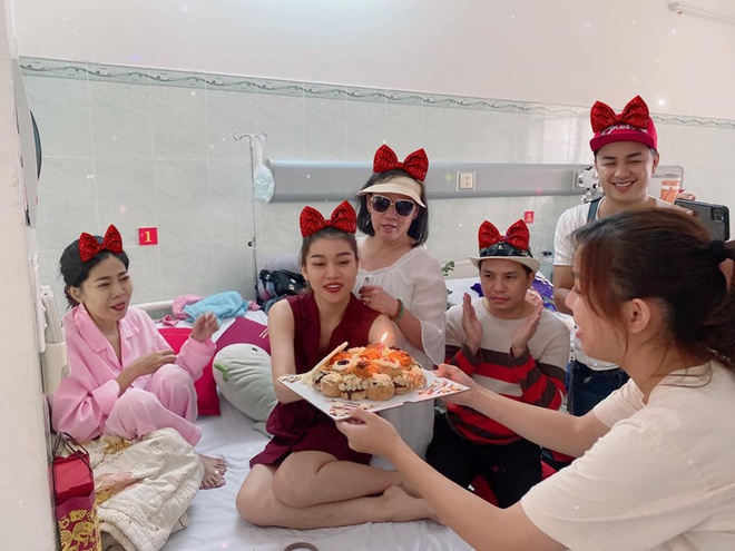 Ốc Thanh Vân: Mai Phương mệt và yếu hơn trước-2
