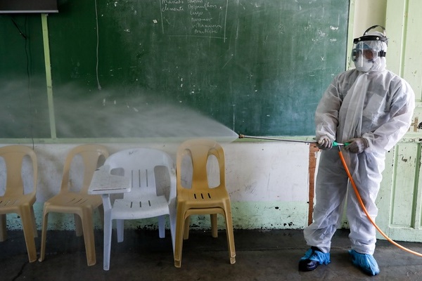 Phòng ngừa Covid-19: Chuyên gia giải đáp về đối tượng dễ nhiễm và tử vong vì Covid-19-3