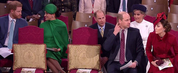 Gia đình Công nương Kate và vợ chồng Meghan Markle chào hỏi xã giao, gần như phớt lờ nhau trong sự kiện mới nhất khiến công chúng thất vọng-7