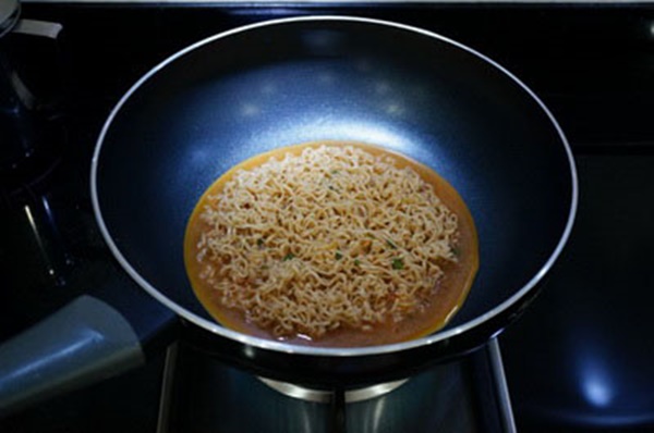 Hô biến mì gói bình dân thành pizza sang chảnh trong nháy mắt, ngon nút lưỡi” luôn-5