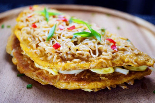 Hô biến mì gói bình dân thành pizza sang chảnh trong nháy mắt, ngon nút lưỡi” luôn-8