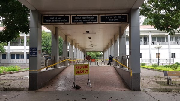 Ninh Bình: Kết quả xét nghiệm Covid-19 của 4 du khách đi cùng chuyến bay với bệnh nhân thứ 17-1