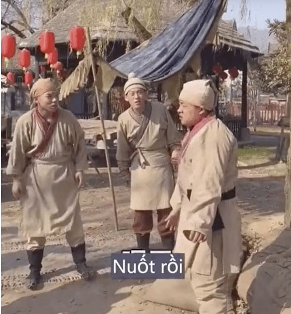 Muôn kiểu tai nạn ở hậu trường phim Hoa ngữ: Anh quay phim liên tục vồ ếch, chàng diễn viên nuốt luôn cả đạo cụ?-6