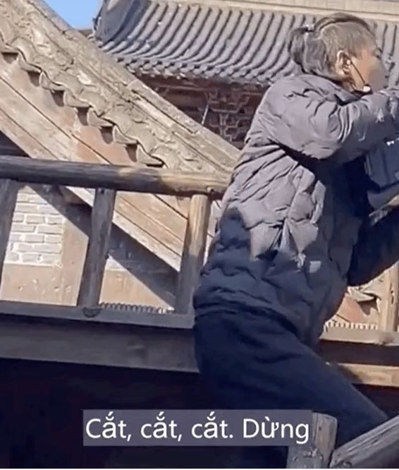 Muôn kiểu tai nạn ở hậu trường phim Hoa ngữ: Anh quay phim liên tục vồ ếch, chàng diễn viên nuốt luôn cả đạo cụ?-14