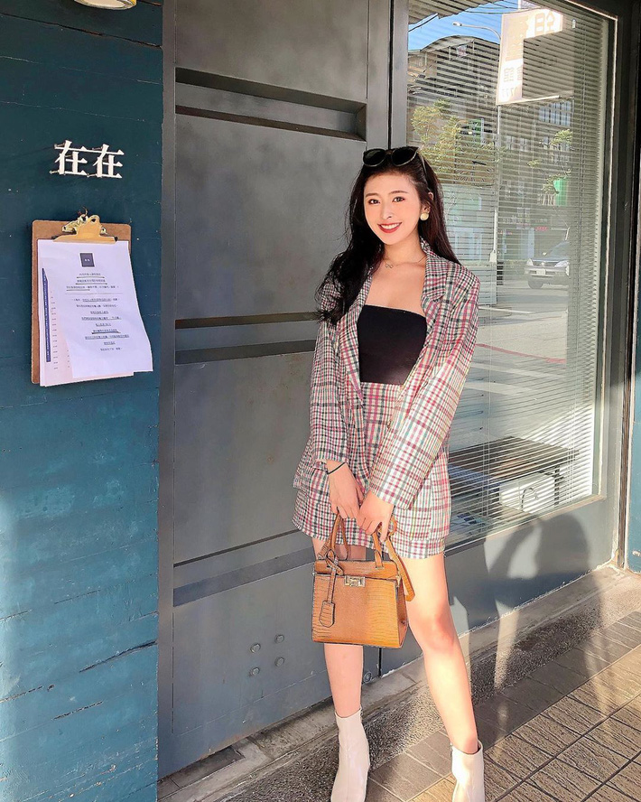 Muốn 2020 ăn diện thật mốt và sexy, nàng nào cũng nên sắm áo ống và copy 10 công thức sành điệu sau-9