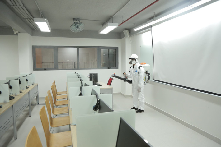 Một trường đại học cho sinh viên tự chọn cách học khi nghỉ dịch Coivd-19: Học online hay sau này học bù?-1