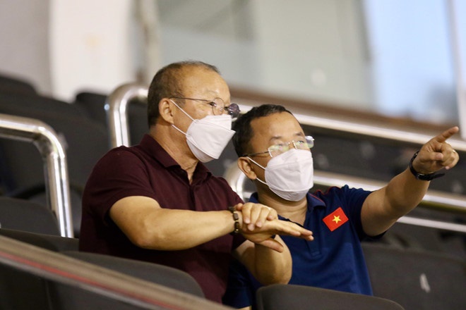 Chuyên gia Vũ Mạnh Hải: Hoãn đá quá lâu sẽ khiến ĐTVN giảm tinh thần, kĩ thuật chiến thuật-2