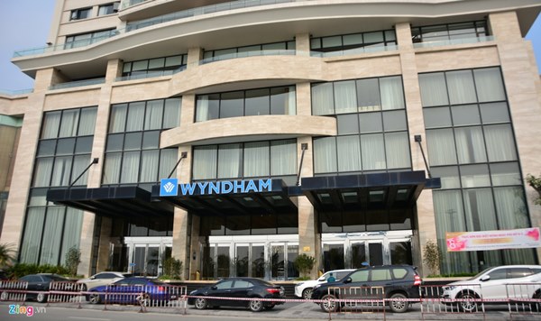 Khoanh vùng, khử khuẩn khách sạn 5 sao có người mắc Covid-19 lưu trú-1