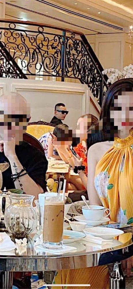 Bị tung ảnh đi tụ tập cafe khi vừa trở về từ Ý, Vũ Khắc Tiệp khẳng định sẽ bạt tai cảnh cáo người bóc phốt-1