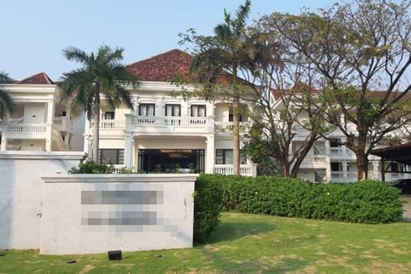 Mẹ bị xe máy đâm tử vong, con gái về chịu tang phải cách ly 14 ngày-2