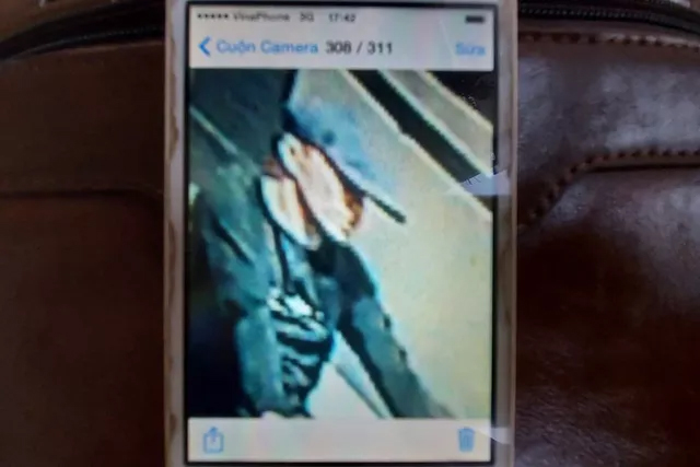 Mẹ bị xe máy đâm tử vong, con gái về chịu tang phải cách ly 14 ngày-1