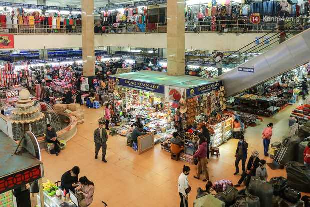 Ảnh: Cảnh tượng đìu hiu tại khu chợ lớn nhất Hà Nội trong mùa dịch Covid-19-1