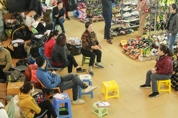 Ảnh: Cảnh tượng đìu hiu tại khu chợ lớn nhất Hà Nội trong mùa dịch Covid-19-2