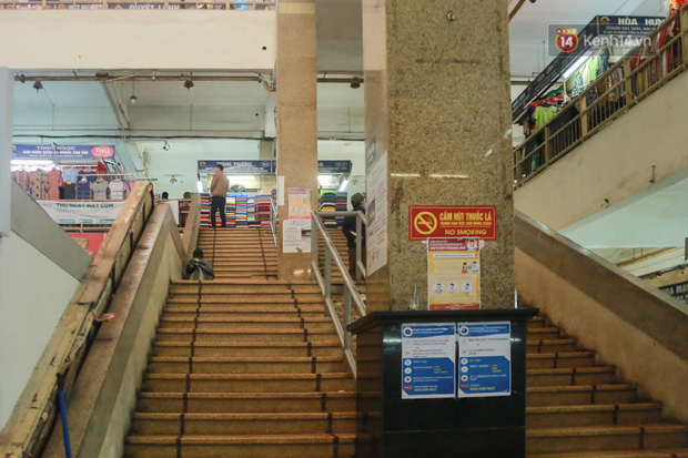 Ảnh: Cảnh tượng đìu hiu tại khu chợ lớn nhất Hà Nội trong mùa dịch Covid-19-3