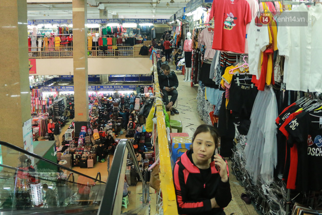 Ảnh: Cảnh tượng đìu hiu tại khu chợ lớn nhất Hà Nội trong mùa dịch Covid-19-10