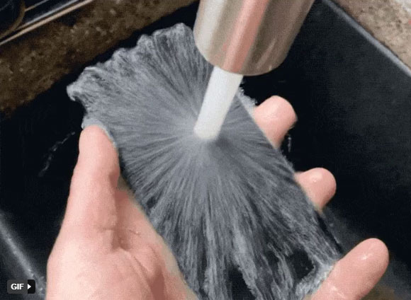 Tin hay không tùy bạn: iPhone có thể được rửa sạch bằng xà phòng và nước-1