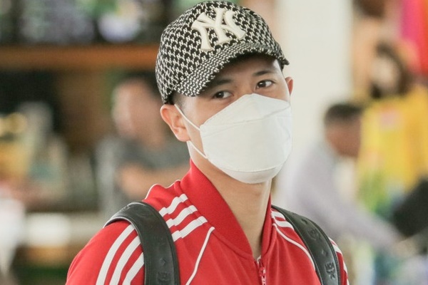 Đình Trọng bị trách hồi phục sai cách, quá vội vàng ra sân rồi phải nghỉ thêm 3 tháng-3