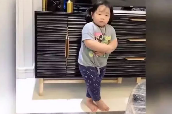 Hội bạn thân Ngọc Mon chặt chém đường đua bikini, đố ai chơi lại các chị đẹp-5