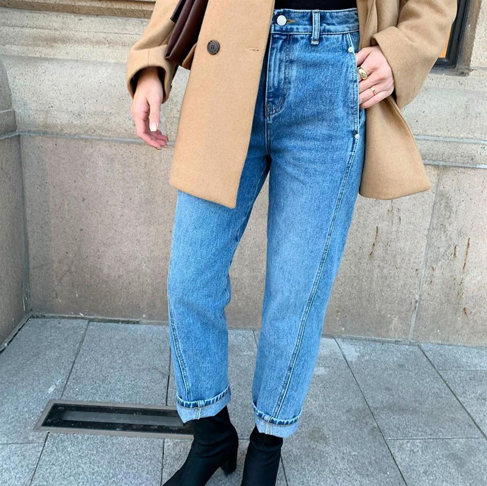 Dù bạn sở hữu kiểu quần jeans nào thì cũng có cách mix đồ tôn dáng ăn gian chân dài, diện đi chơi hay đi làm đều chuẩn chỉnh-10