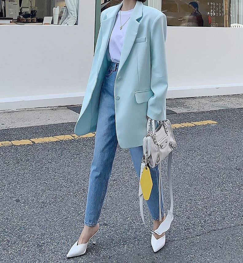 Dù bạn sở hữu kiểu quần jeans nào thì cũng có cách mix đồ tôn dáng ăn gian chân dài, diện đi chơi hay đi làm đều chuẩn chỉnh-11