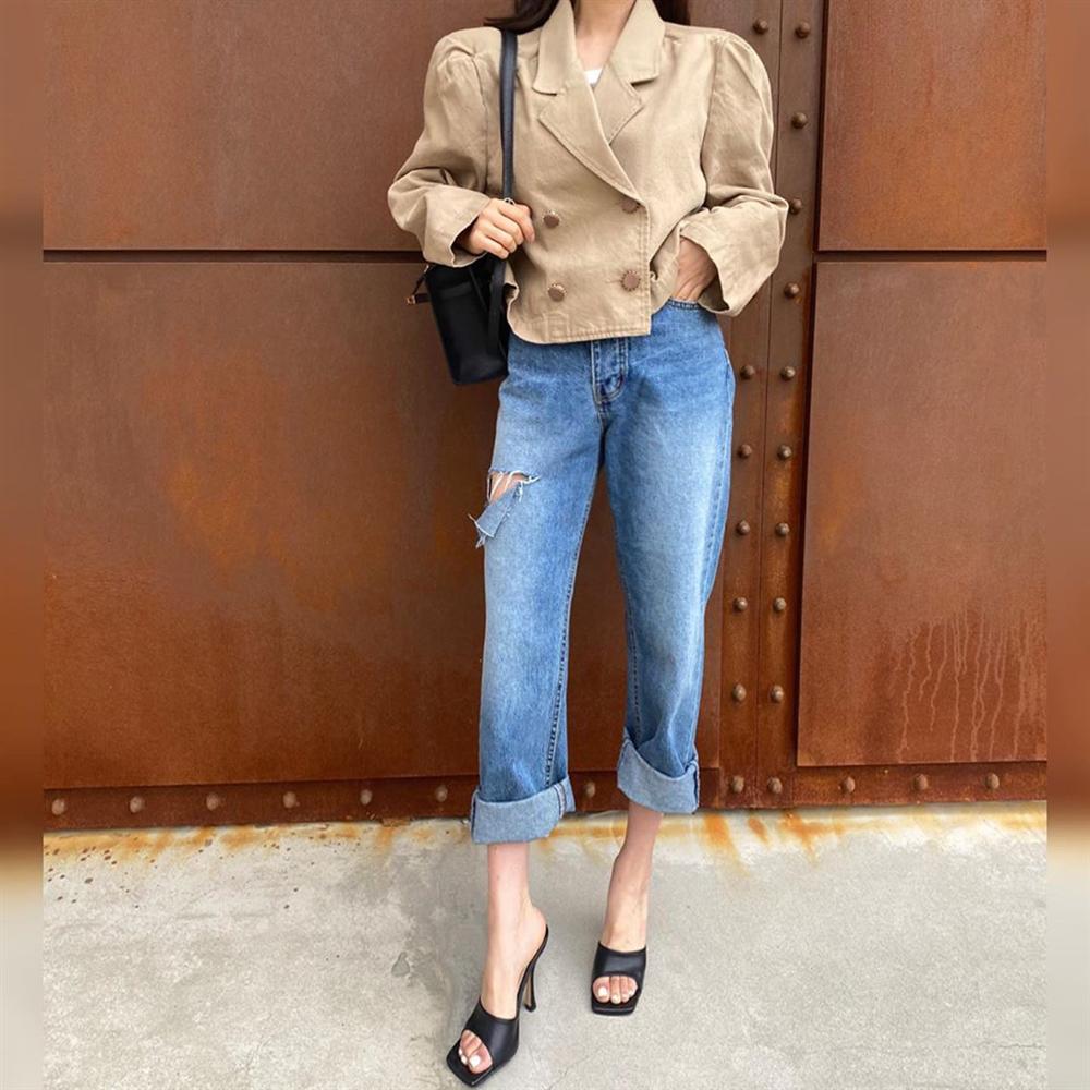 Dù bạn sở hữu kiểu quần jeans nào thì cũng có cách mix đồ tôn dáng ăn gian chân dài, diện đi chơi hay đi làm đều chuẩn chỉnh-4