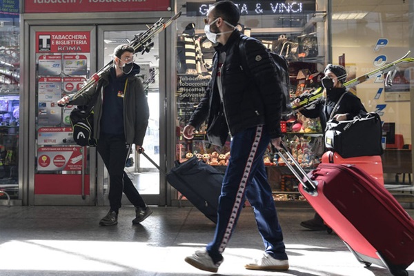 Italy sau lệnh phong tỏa: Cuộc sống chững lại, người dân cảm thấy sốc nhưng du khách vẫn muốn trải nghiệm khung cảnh im ắng lạ thường-13