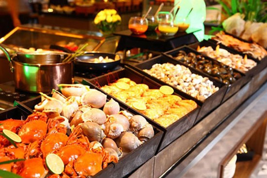 Những thủ thuật vận hành của các nhà hàng buffet để không bao giờ lỗ, thực khách bị hao tiền mà không biết