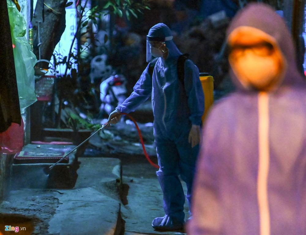 Phong tỏa, khử khuẩn nơi ở của ca thứ 39 nhiễm Covid-19-3