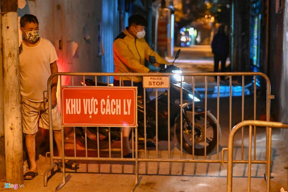 Phong tỏa, khử khuẩn nơi ở của ca thứ 39 nhiễm Covid-19-7