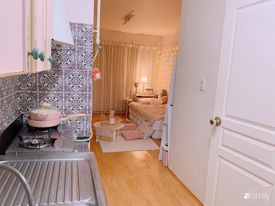 Từ căn phòng trọ cũ kỹ, cô gái trẻ người Việt tự sửa sang, cải tạo thành căn phòng đẹp lung linh không góc chết-22