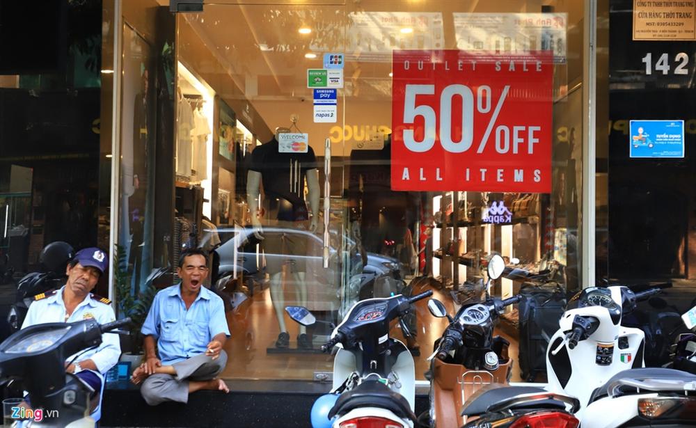 Bị trả mặt bằng hàng loạt, vì sao chủ nhà dùng dằng giảm giá thuê?-1