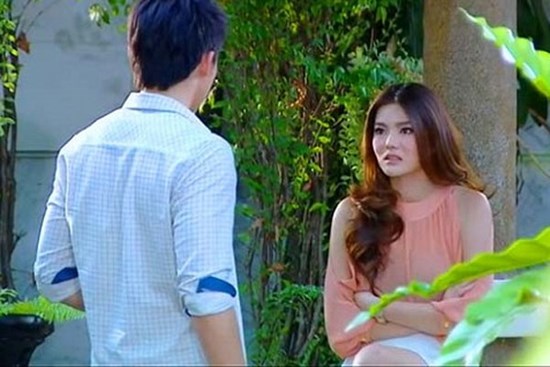 Bạn gái cũ đến hỏi vay tiền mà chồng tôi xua tay đuổi về, bất bình nên tôi muốn cho cô ấy mượn 30 triệu không ngờ lại bị anh mắng xối xả