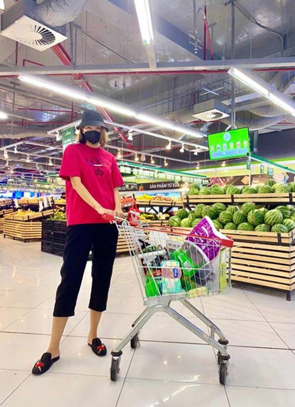 Kỳ Duyên và người tình đi siêu thị, chăm chỉ nấu ăn mùa dịch: Fan kêu khéo phải giảm cân-4