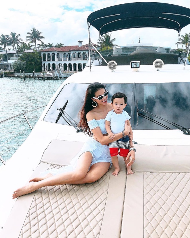 Phạm Hương khoe phòng để đồ trong biệt thự ở Mỹ: Không siêu khủng nhưng... chẳng khác gì showroom đồ hiệu-7