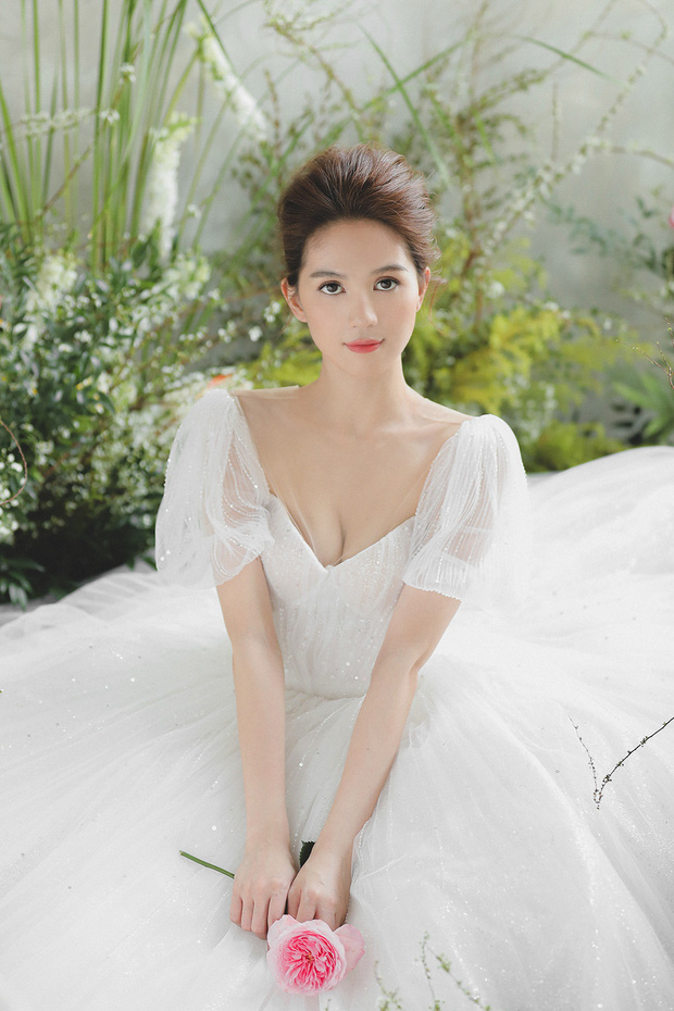 Vừa tiết lộ tình mới và rất muốn có con, Ngọc Trinh đã diện ngay váy cưới vừa sexy vừa xinh ngất-3