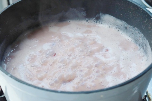 Thấy tôi dùng sữa tươi để nấu chè cả nhà ai cũng cười, nhưng đến lúc ăn thì ngạc nhiên vì ngon quá!-5